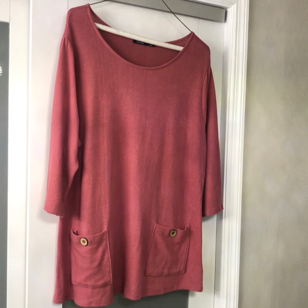 Buttery soft, never worn! Scoop neck with cute pocket/button detail. 3qtr sleeve